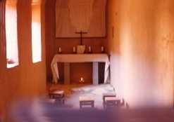 Alg�rie, int�rieur chapelle C de Foucault � Tamanrasset.jpg (4391 octets)