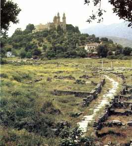 Hippone ruines  Basilique St Augustin.jpg (15473 octets)