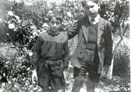 Lucien et L�on pr�ts pour l'ecole.jpg (25272 octets)