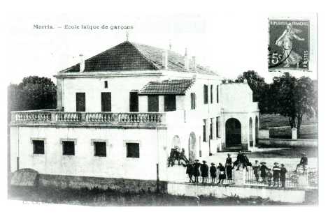 Morris -ecole.JPG (19462 octets)