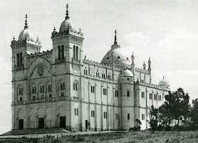 cath�drale de Carthage.JPG (10379 octets)