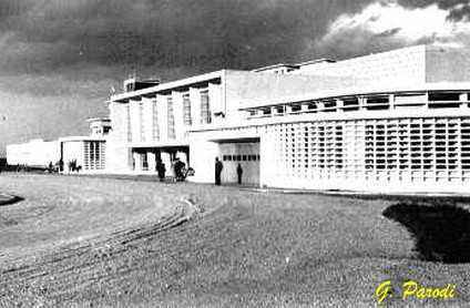 Philippeville, photo de l' A�rodrome (archive ).jpg (19179 octets)